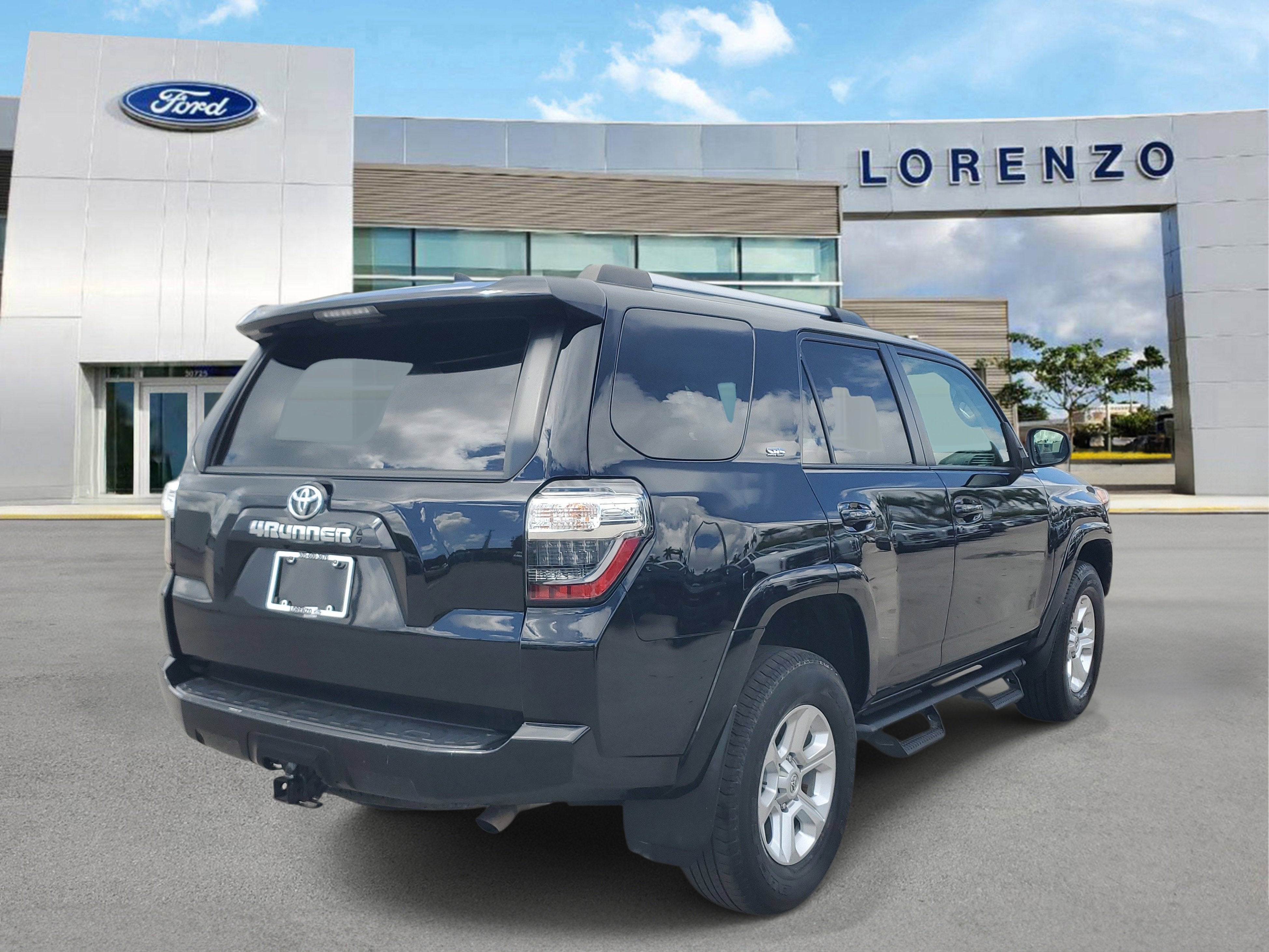 2023 Toyota 4Runner SR5