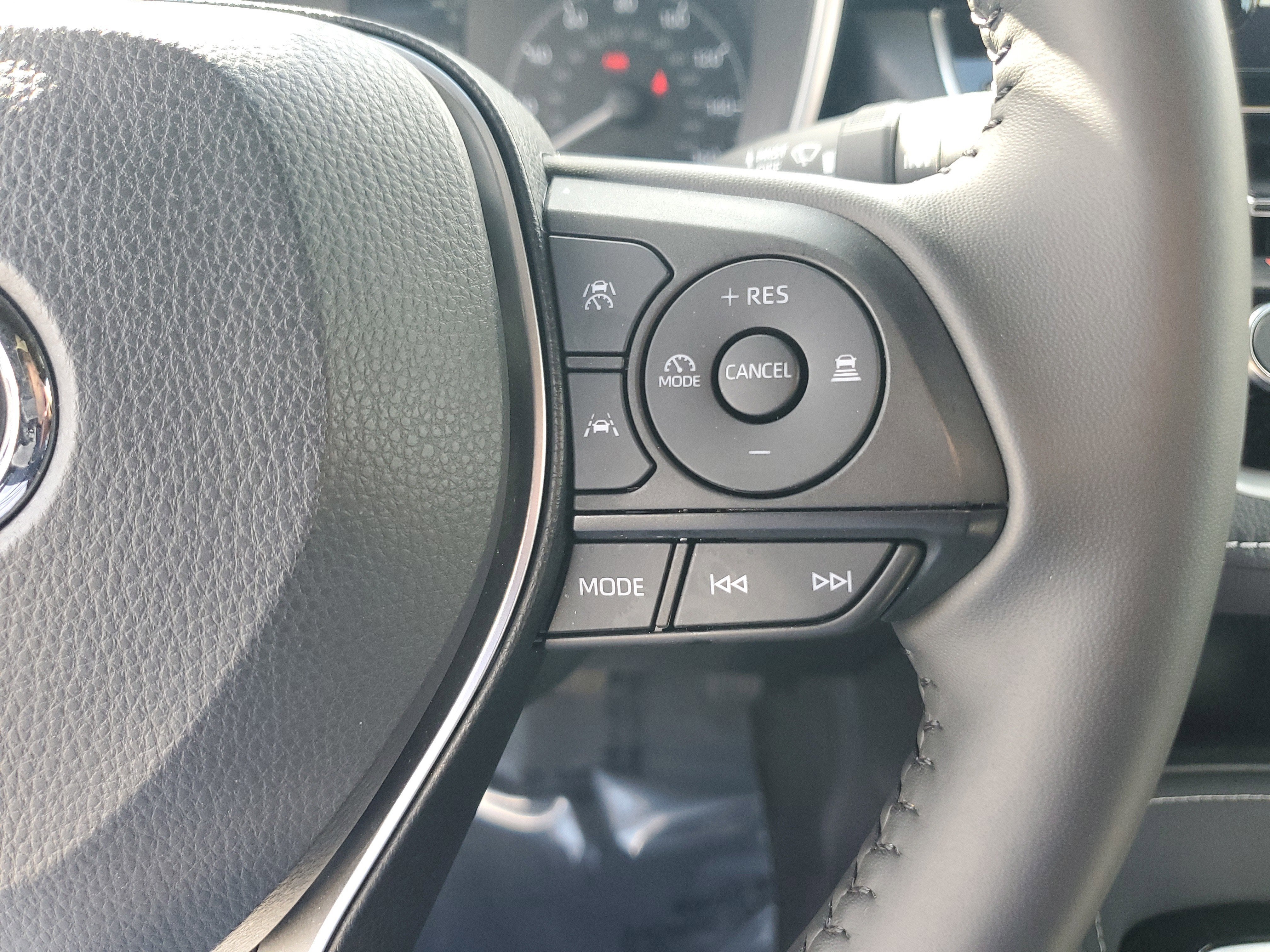 2025 Toyota Corolla Hatchback SE