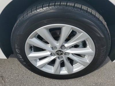 2025 Toyota Corolla Hatchback SE