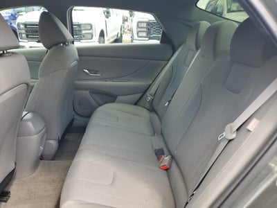 2024 Hyundai Elantra SE