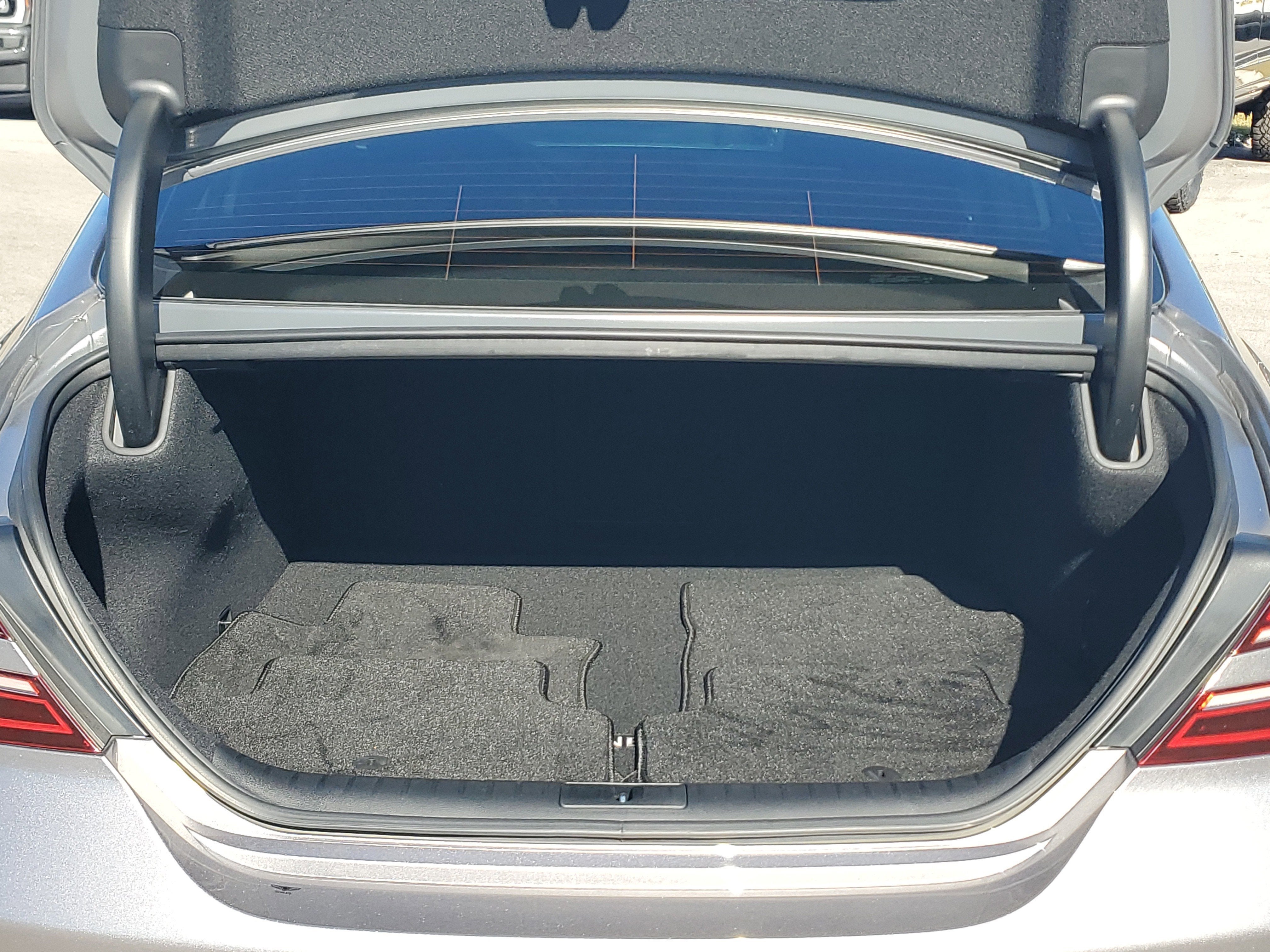 2024 Genesis G70 2.5T