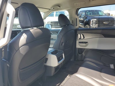 2023 Kia Carnival LX