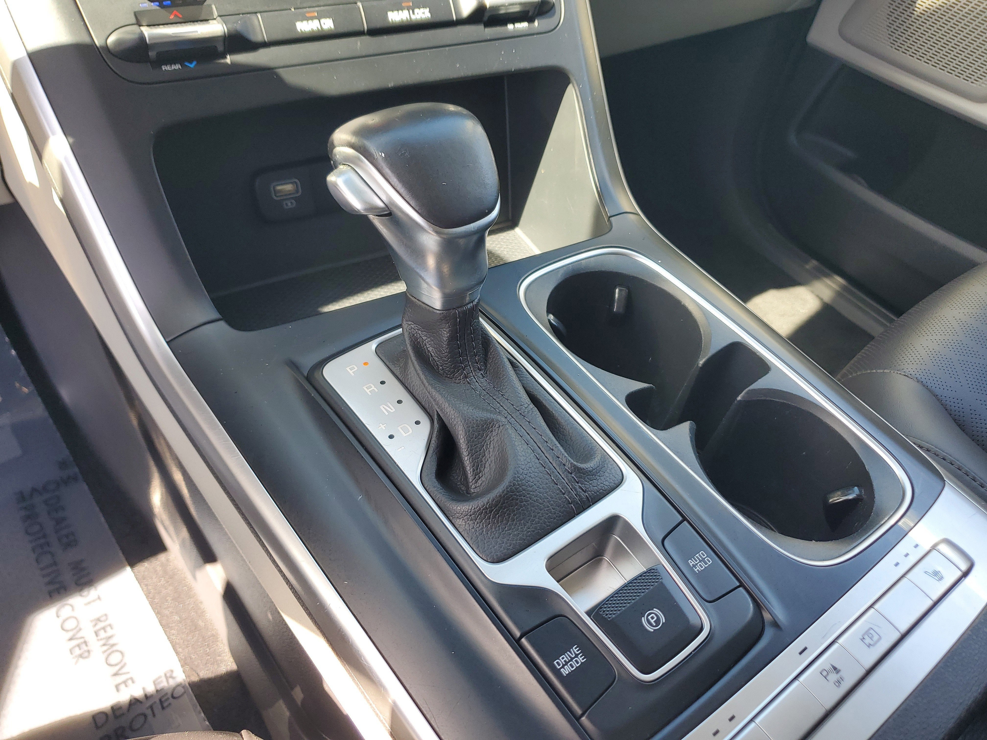 2023 Kia Carnival LX