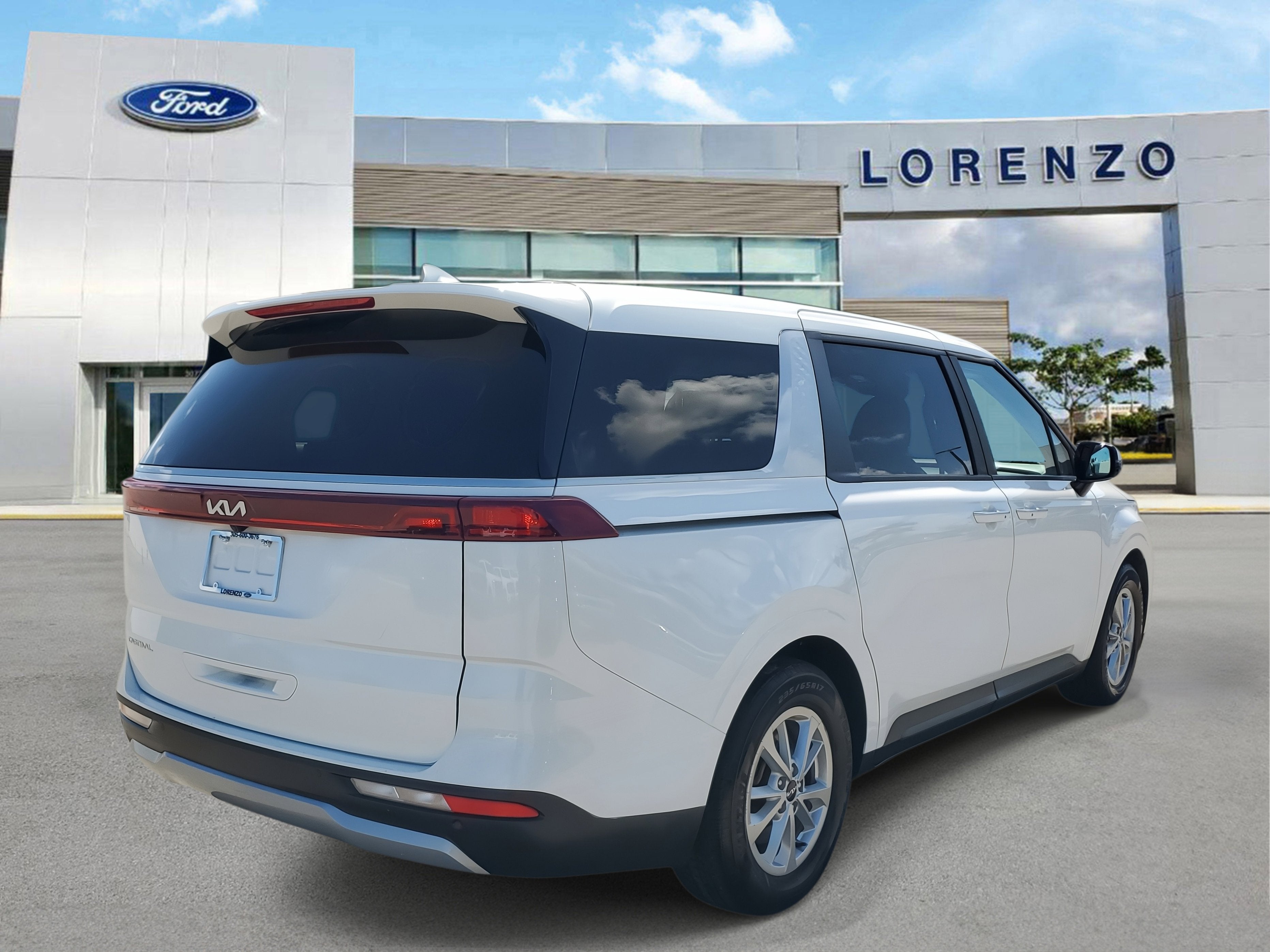 2023 Kia Carnival LX