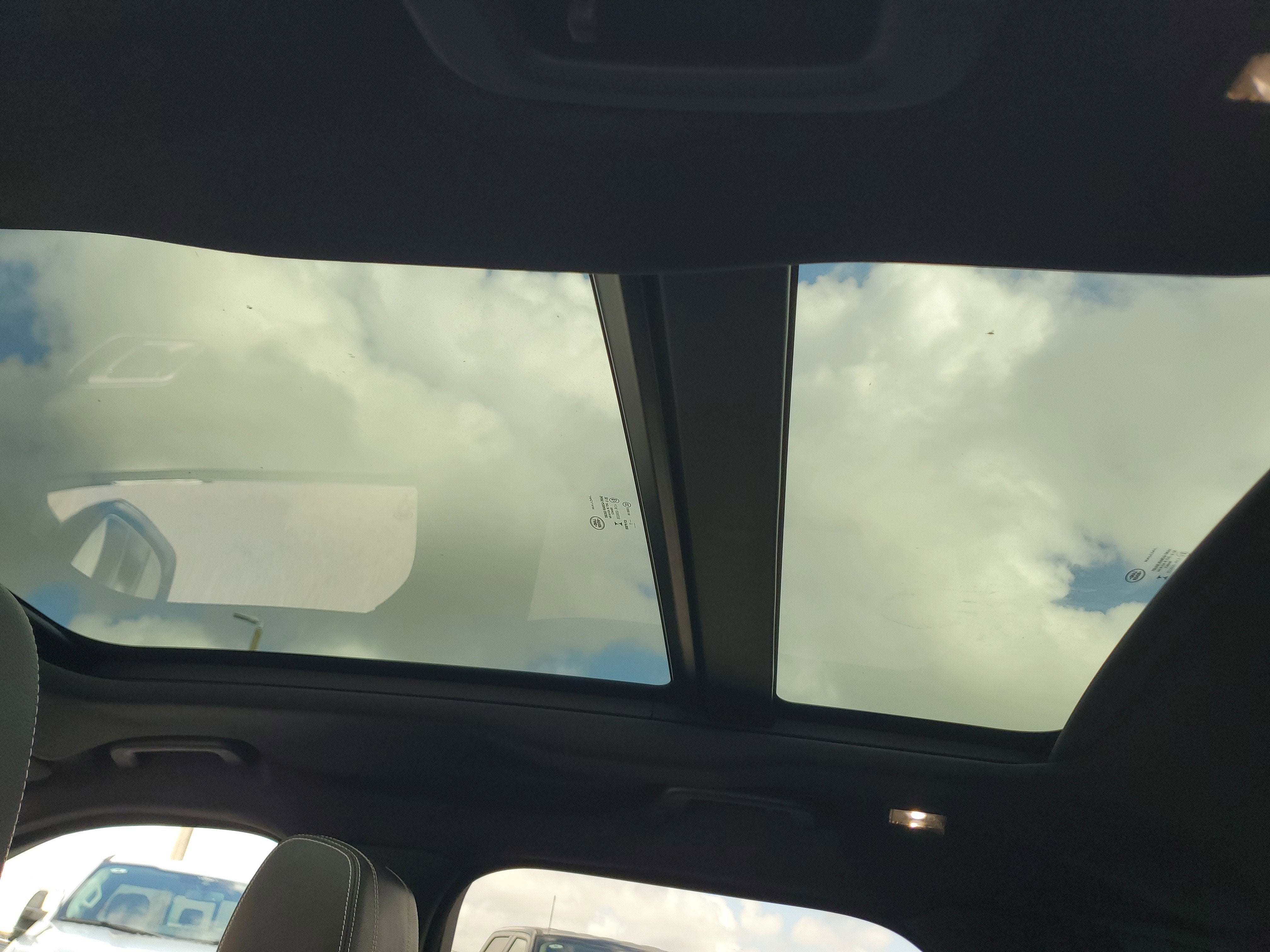 2018 Land Rover Range Rover Velar R-Dynamic SE