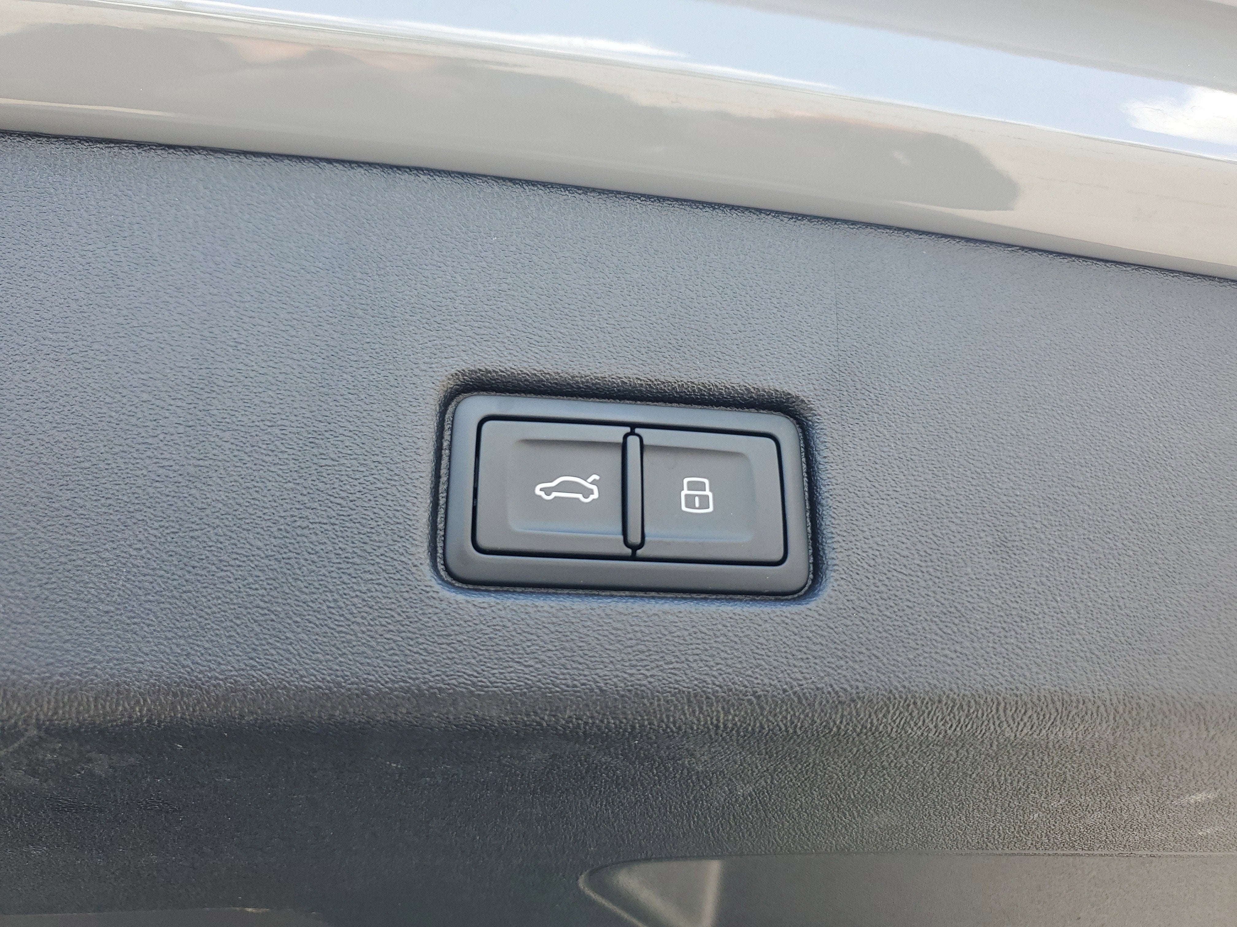 2024 Audi Q4 e-tron Premium Plus 4WD