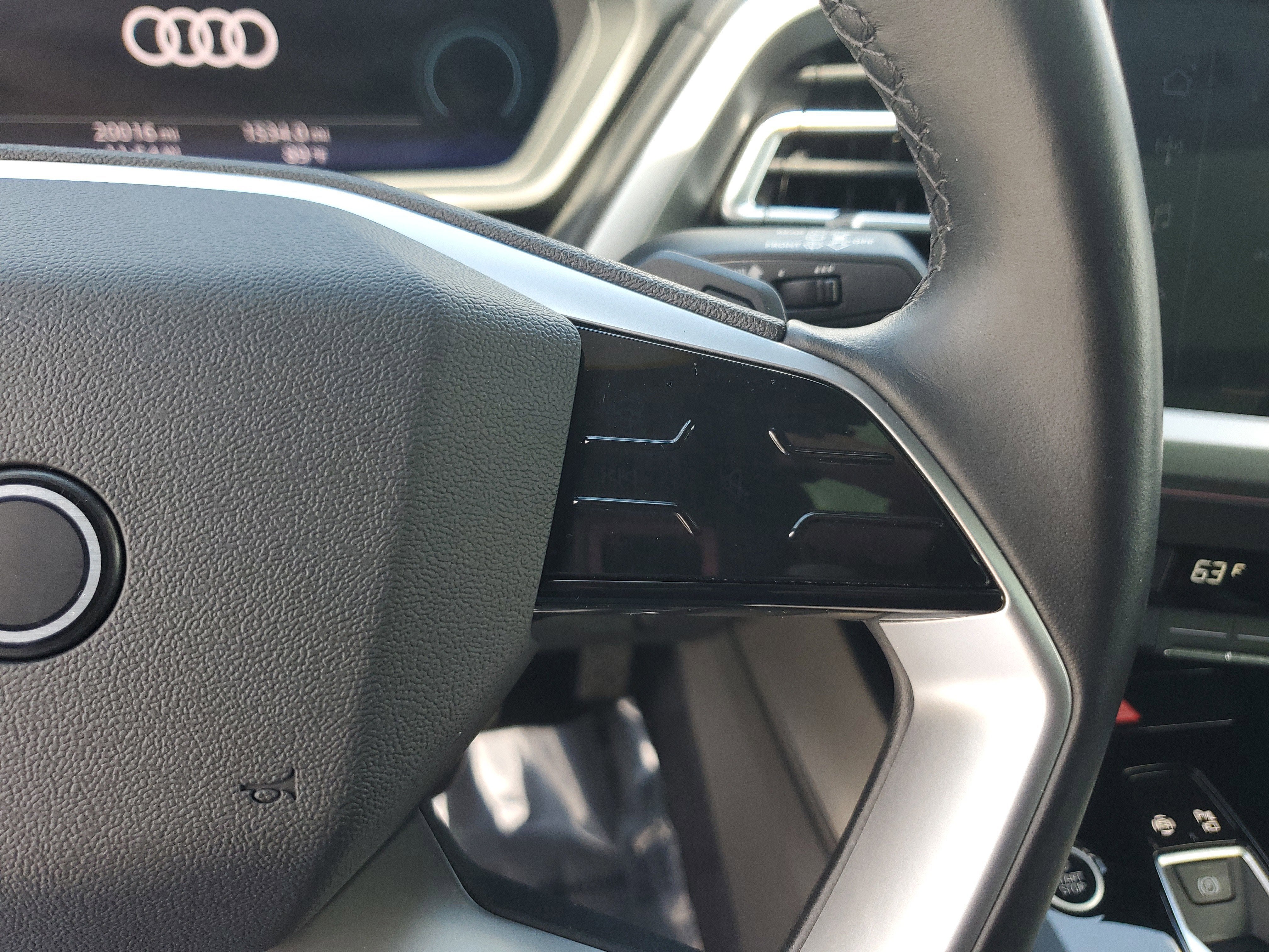 2024 Audi Q4 e-tron Premium Plus 4WD