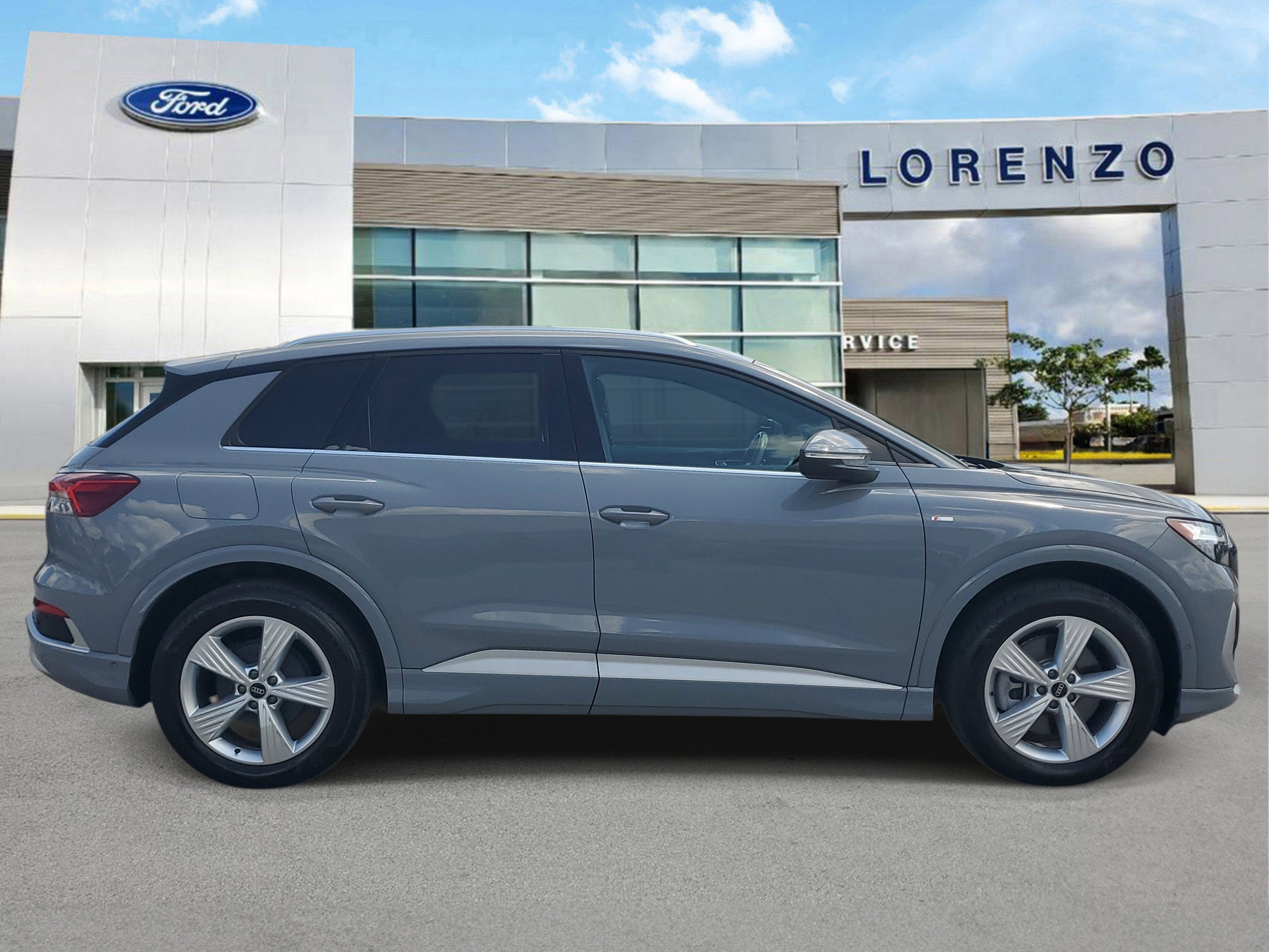 2024 Audi Q4 e-tron Premium Plus 4WD