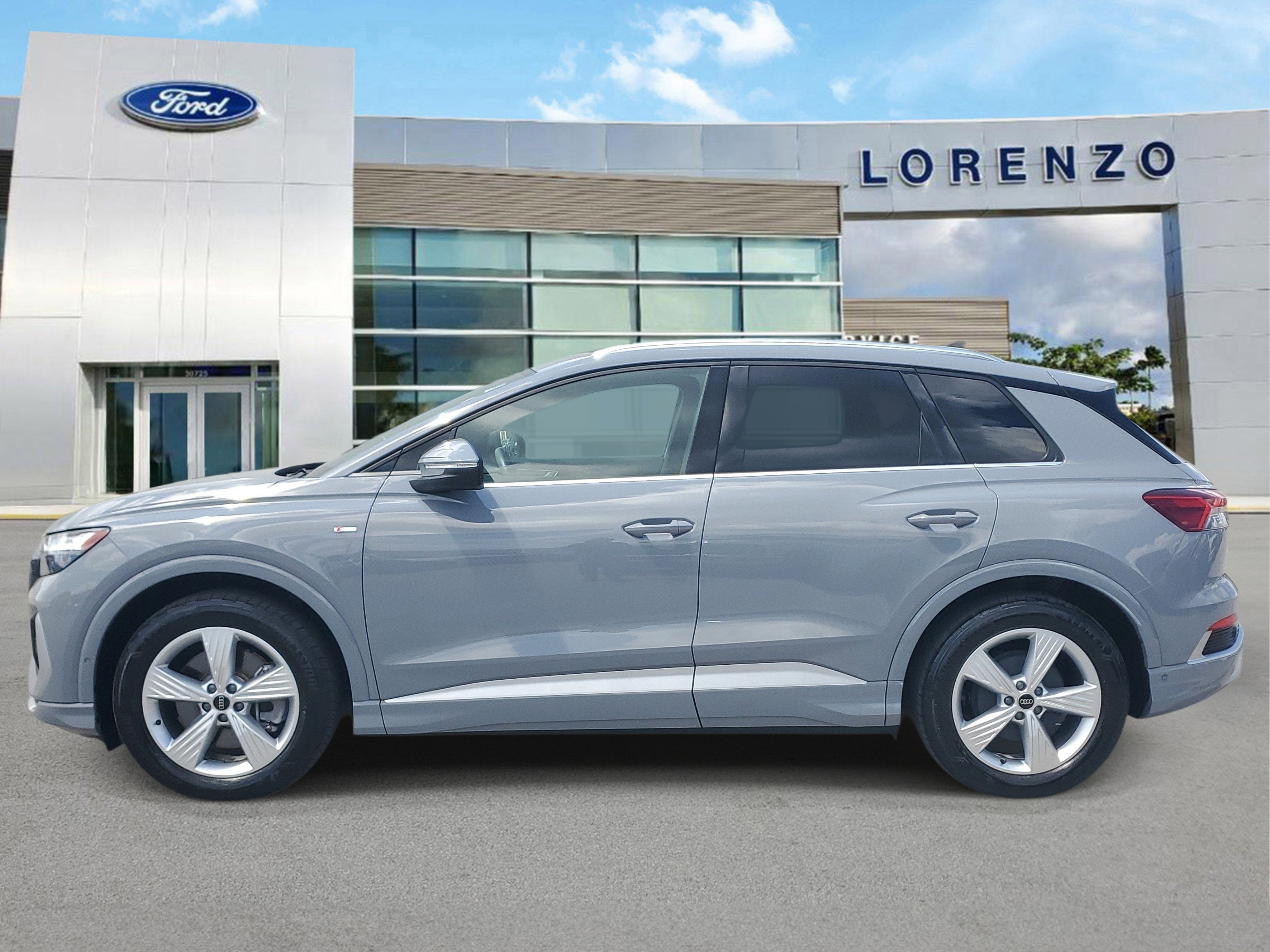2024 Audi Q4 e-tron Premium Plus 4WD