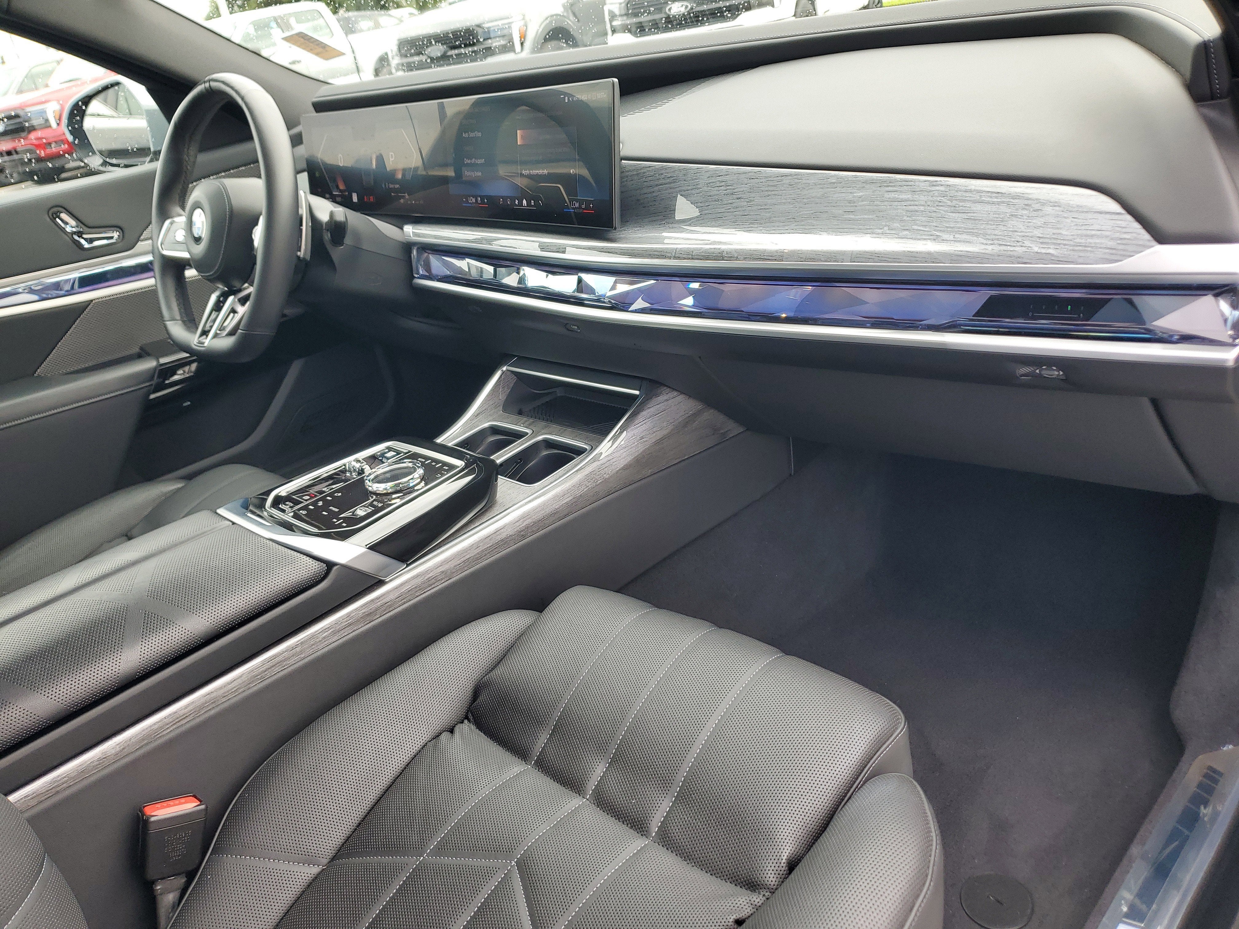 2024 BMW 7 Series 740i xDrive