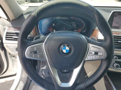 2022 BMW 7 Series 740i