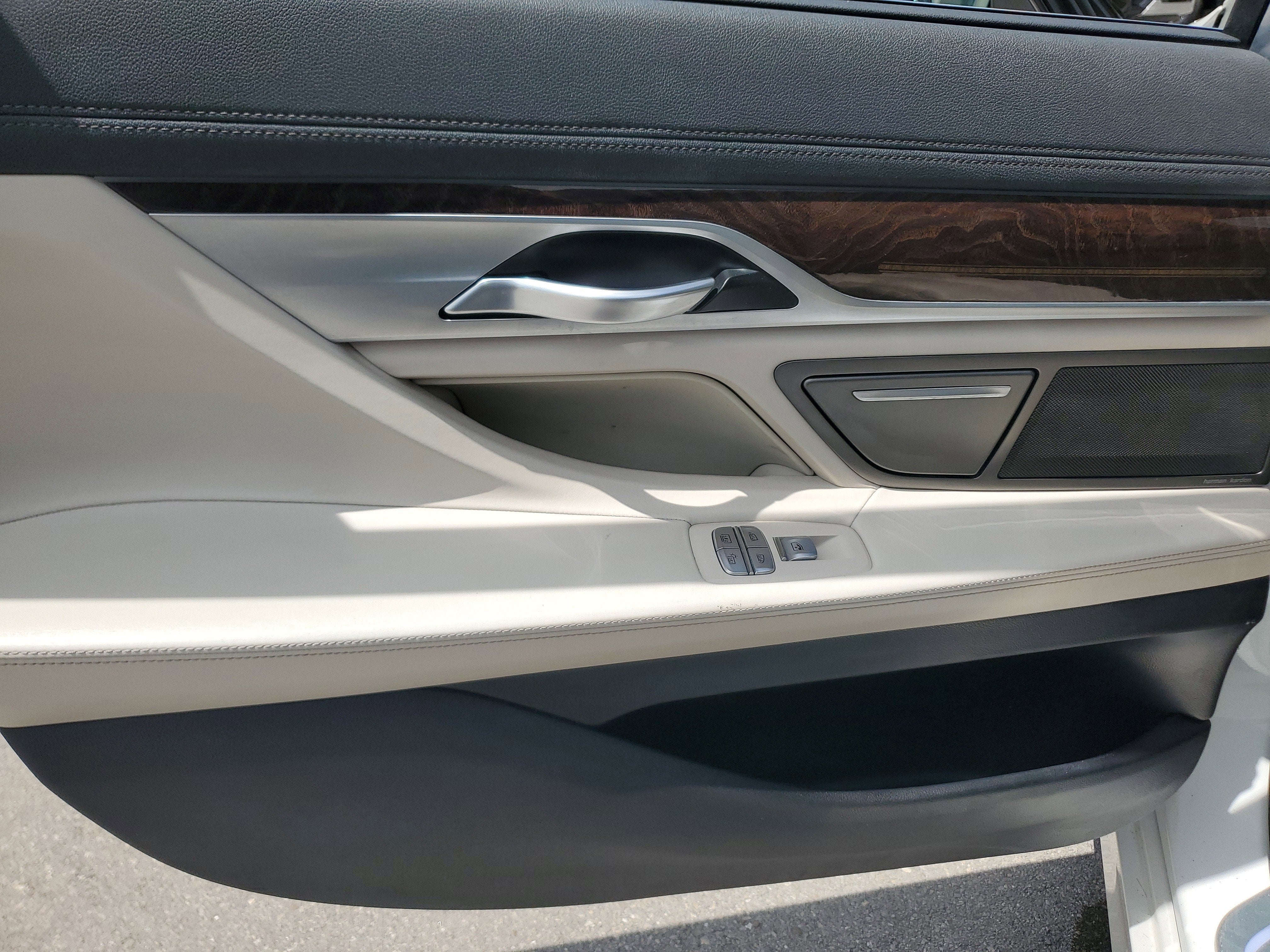 2022 BMW 7 Series 740i
