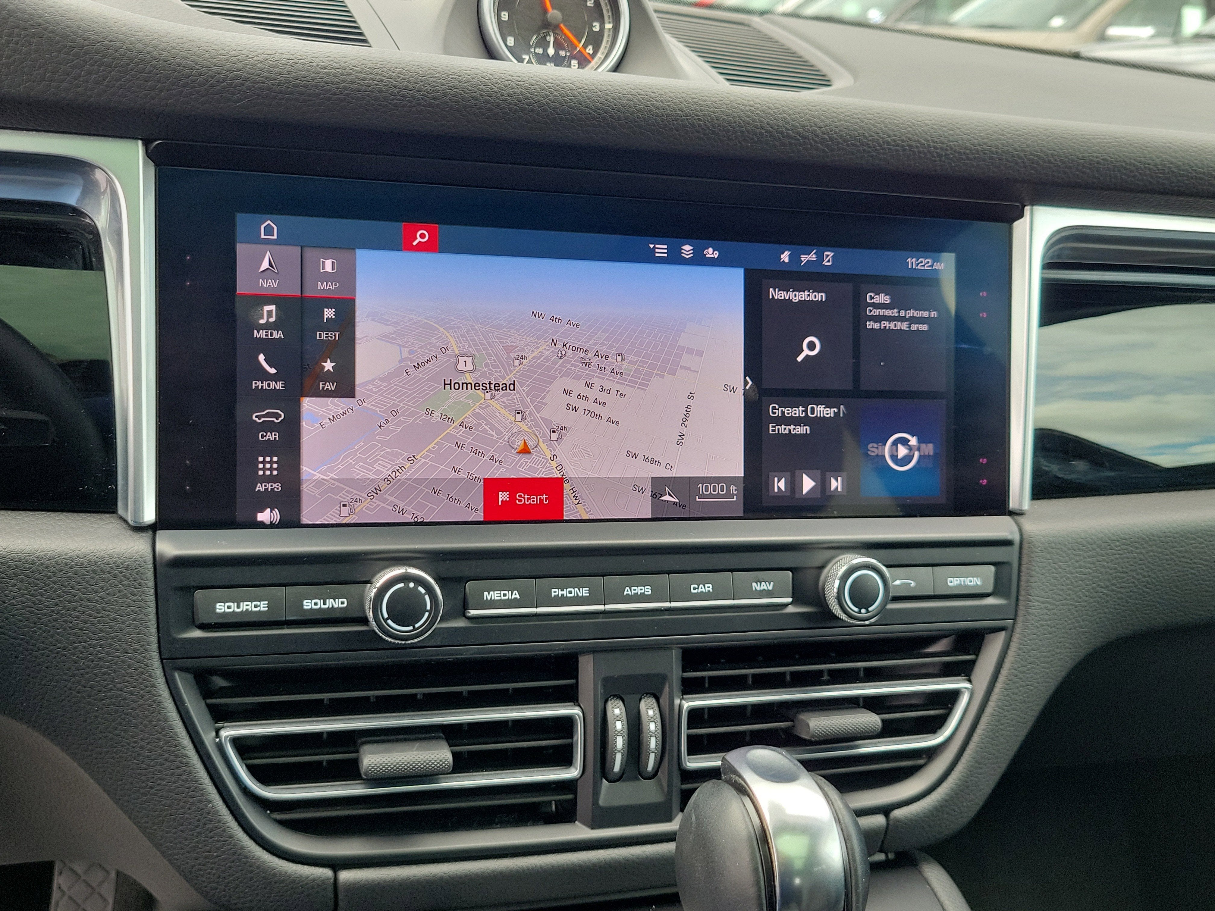2021 Porsche Macan Base