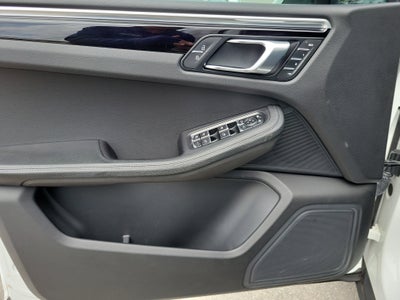 2021 Porsche Macan Base