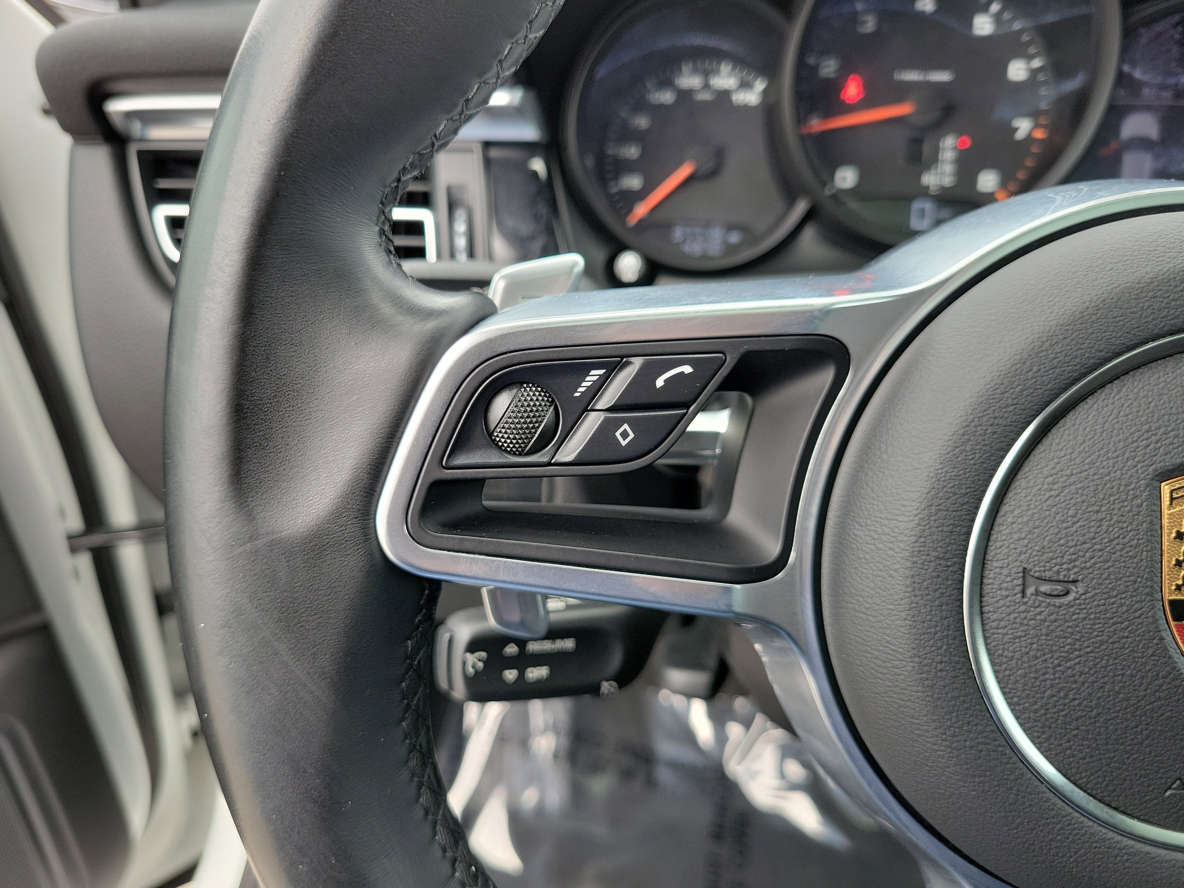 2021 Porsche Macan Base