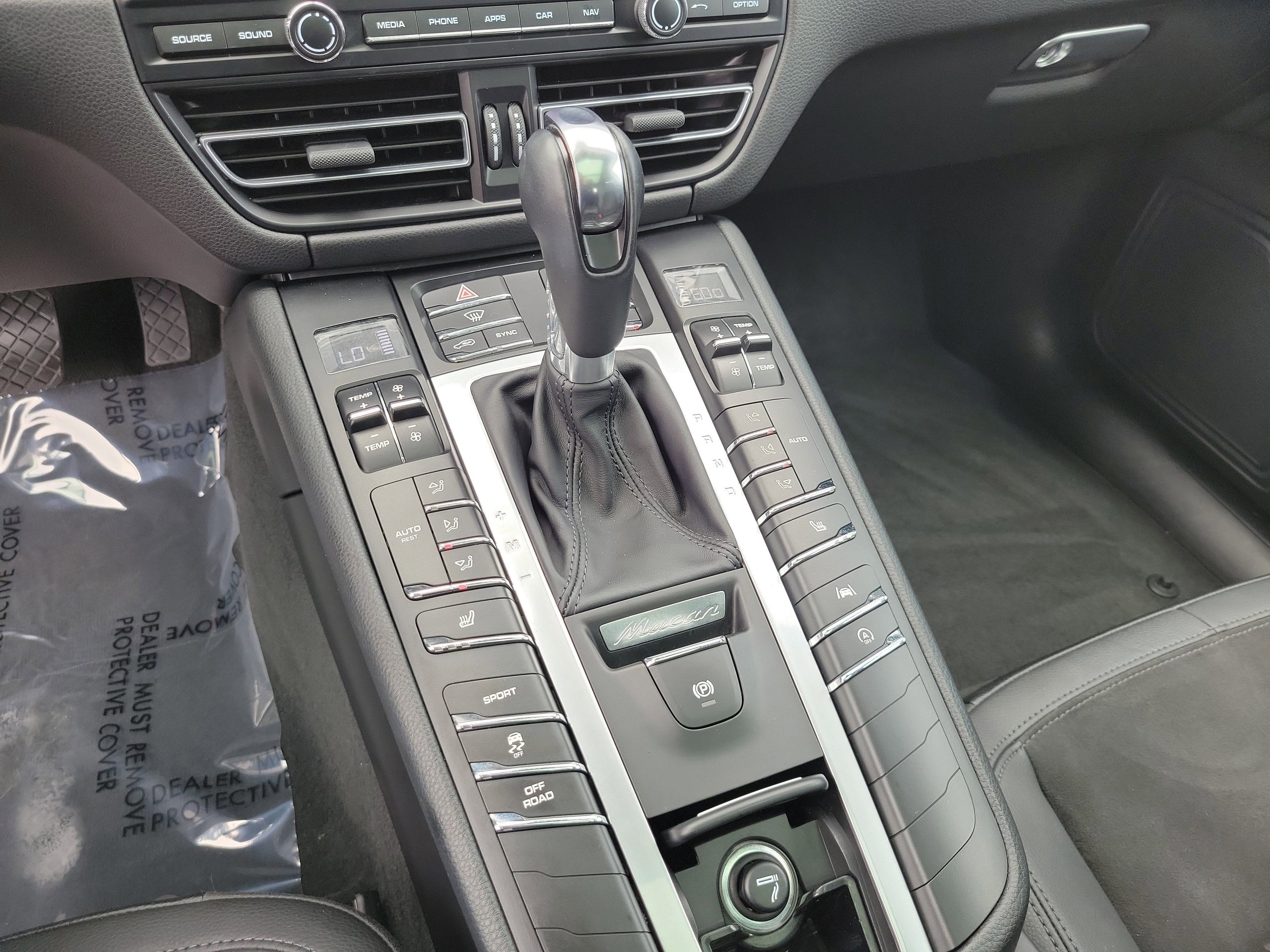 2021 Porsche Macan Base
