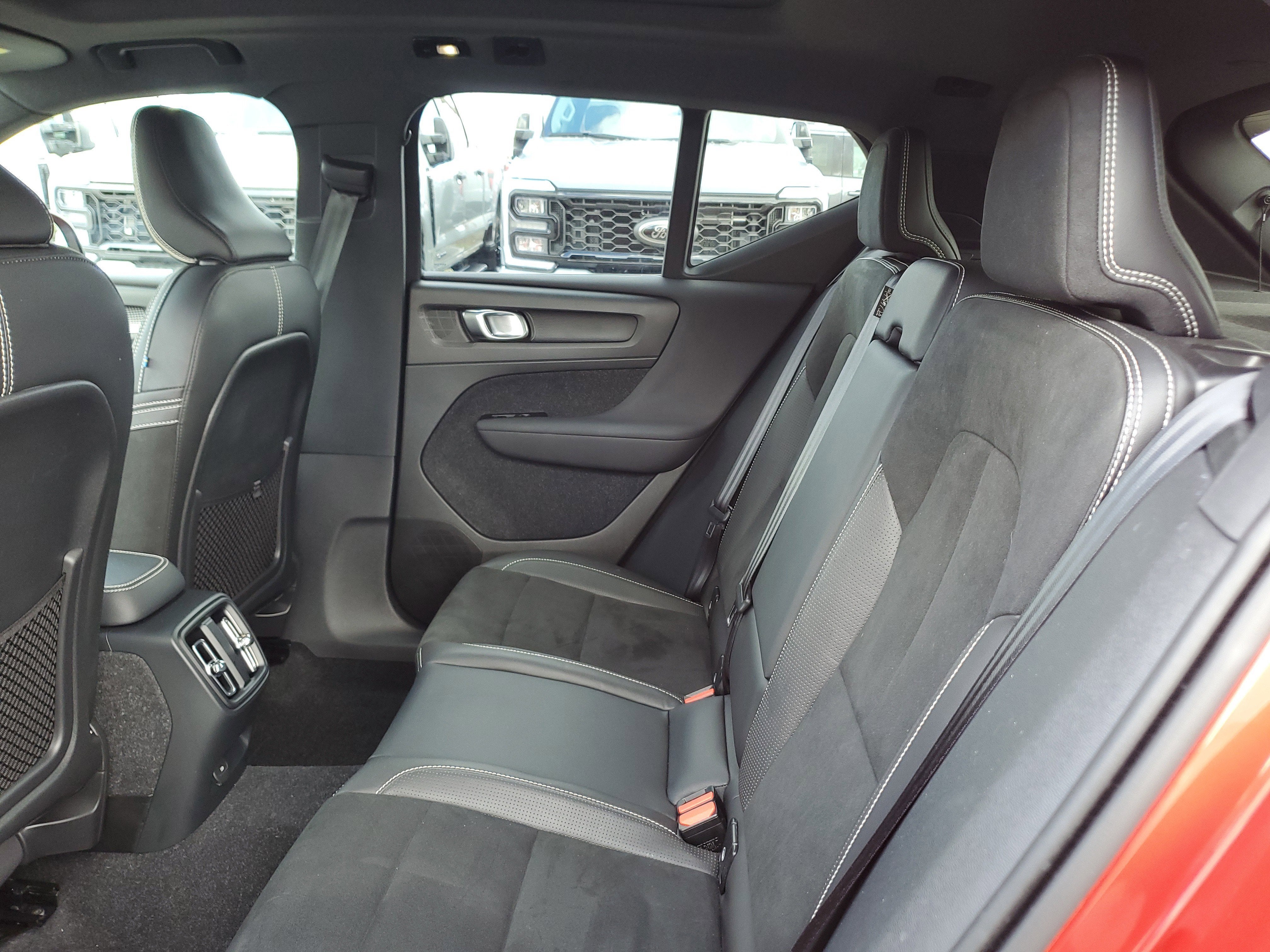 2021 Volvo XC40 P8 4WD