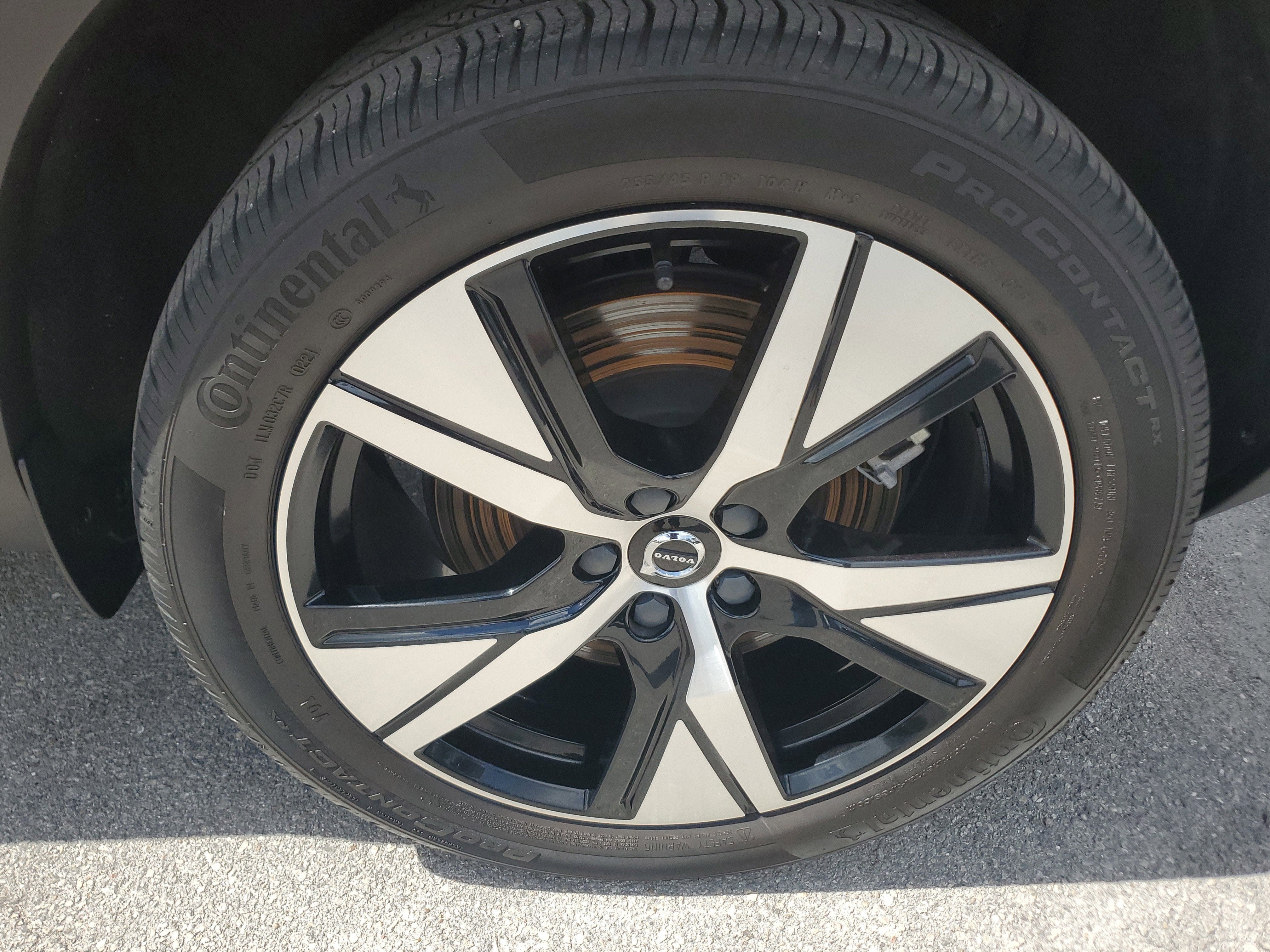 2021 Volvo XC40 P8 4WD